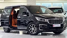 Used Kia Carnival Limousine Plus 7 STR in Mumbai