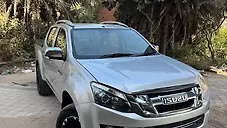 Used Isuzu D-Max V-Cross 4x4 in Zirakpur