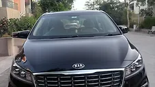 Used Kia Carnival Prestige 6 STR in Ahmedabad