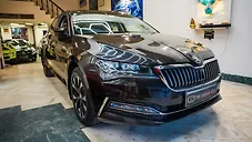 Used Skoda Superb L&K AT in Delhi
