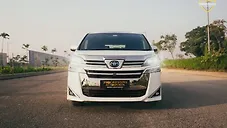Used Toyota Vellfire Hybrid in Delhi