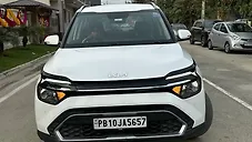 Used Kia Carens Prestige Plus 1.4 Petrol MT 7 STR in Ludhiana
