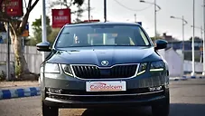 Used Skoda Octavia 1.8 TSI Style AT in Kolkata