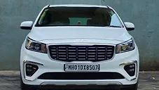 Used Kia Carnival Limousine Plus 7 STR in Mumbai