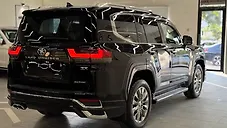 Used Toyota Land Cruiser V8 in Delhi