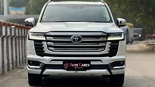 Used Toyota Land Cruiser 300 in Delhi