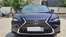 Used Lexus ES 300h Luxury in Delhi