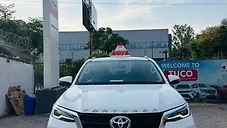 Used Toyota Fortuner 4x4 4WD Diesel 2.8L Turbo 6 Speed Manual in Chandigarh