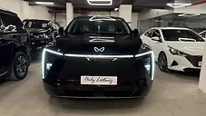 Used Mahindra XEV 9e Pack Two 79.0 kWh 7.2kW Charger in Ahmedabad