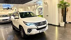 Used Toyota Fortuner 2.8 4x2 AT in Delhi
