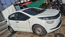 Used Tata Altroz XE Petrol in Meerut