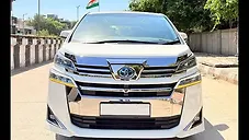Used Toyota Vellfire Hybrid in Delhi