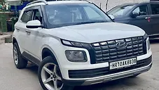 Used Hyundai Venue S 1.2 Petrol in Delhi