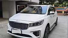 Used Kia Carnival Limousine Plus 7 STR in Pune
