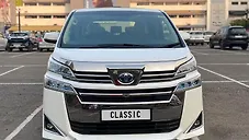 Used Toyota Vellfire Executive Lounge in Mumbai