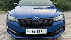 Used Skoda Superb Sportline TSI AT in Delhi