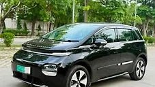 Used MG Windsor EV Essence 38.0 kWh in Delhi