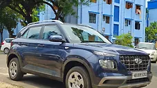 Used Hyundai Venue S 1.2 Petrol in Kolkata
