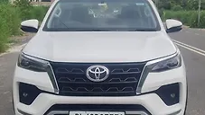 Used Toyota Fortuner 4x2 2WD Diesel 2.8L Turbo Automatic in Delhi