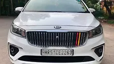 Used Kia Carnival Premium 8 STR in Delhi