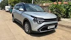 Used Kia Carens Prestige 1.4 Petrol MT 7 STR in Mumbai