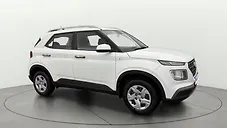 Used Hyundai Venue S 1.2 Petrol in Delhi