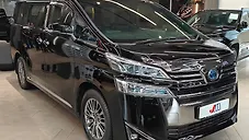 Used Toyota Vellfire Executive Lounge in Bangalore