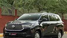 Used Toyota Innova Hycross VX (O) Hybrid (Electric + Petrol) Automatic (e-CVT) 7 STR in Delhi