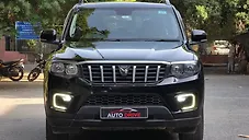 Used Mahindra Scorpio N Z4 Petrol AT 7 STR [2023-2025] in Delhi