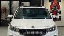 Used Kia Carnival Limousine Plus 7 STR in Hyderabad