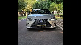 Lexus ES 300h Luxury [2020-2021]