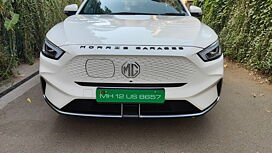 MG ZS EV Exclusive Iconic Ivory