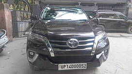 Used Toyota Fortuner 2.8 4x2 AT [2016-2020] Cars