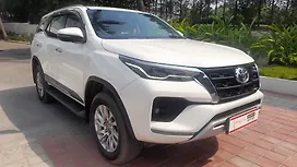 Used Toyota Fortuner 4X4 AT 2.8 Diesel Cars