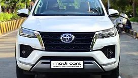 Used Toyota Fortuner 4X2 AT 2.8 Diesel Cars
