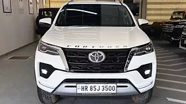 Used Toyota Fortuner 4x2 2WD Petrol 2.7L Automatic Cars