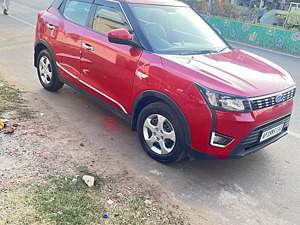 Second Hand महिंद्रा xuv300 W6 1.2 पेट्रोल एएमटी [2021] in नेल्लोरे