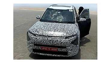This is most clear image (yet) of the Kia Carens facelift 