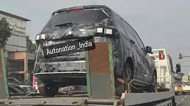 Renault Triber facelift Image