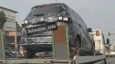 Renault Triber Facelift: Test Mule Spotted on Tow Truck