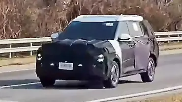 2025 Kia Carens Successor Continues Undergoing Tests 