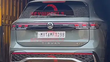 Volkswagen Tiguan R Line spotted sans camouflage