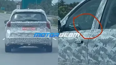 Mahindra XUV700 Facelift to Get Triple-Screen Display!