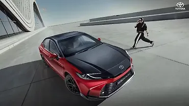 Toyota Sprint Edition introduced to Camry Hybrid range in India