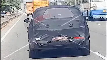 Hyundai i20 Facelift Spotted Testing in India – What’s Changing