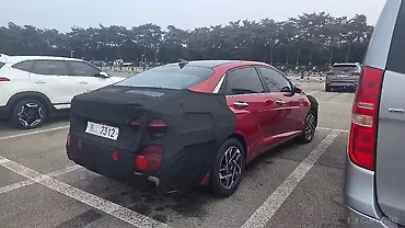 Hyundai Verna Facelift Interior Spied Ahead of Launch