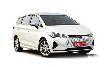 Compare BYD EMax 7 Vs BYD E6 Vs Force Motors Gurkha