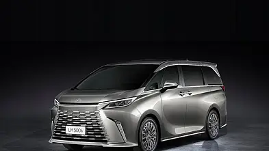 Lexus LM