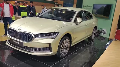 Fourth-gen Skoda Superb to Debut as CBU in India