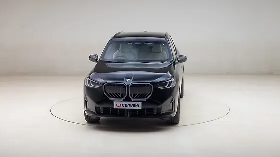 BMW X3 closed door view
